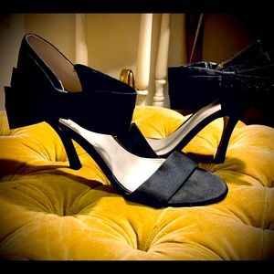 Super cute and strapping with a big bow! Hot!